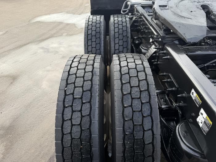 2020 Peterbilt 567 — photo 13