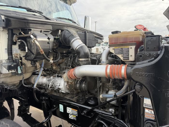 2019 Peterbilt 567 — photo 19