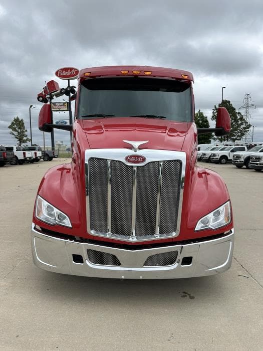 2025 Peterbilt 579 — photo 4