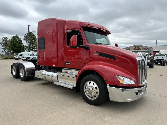 2025 Peterbilt 579 — photo 3