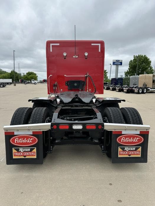 2025 Peterbilt 579 — photo 5