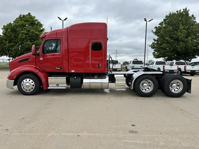 2025 Peterbilt 579 — photo 14