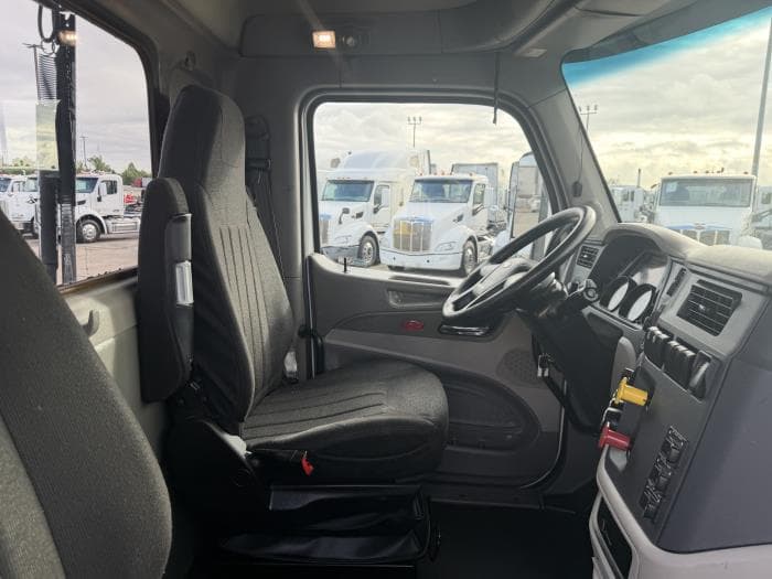 2019 Peterbilt 579 — photo 24