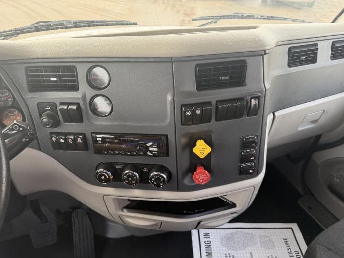 2019 Peterbilt 579 — photo 30