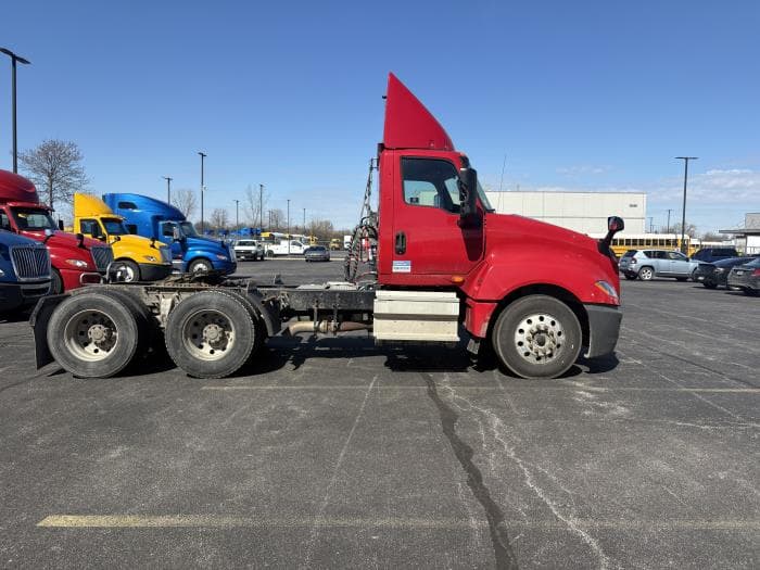 2018 International LT — photo 8