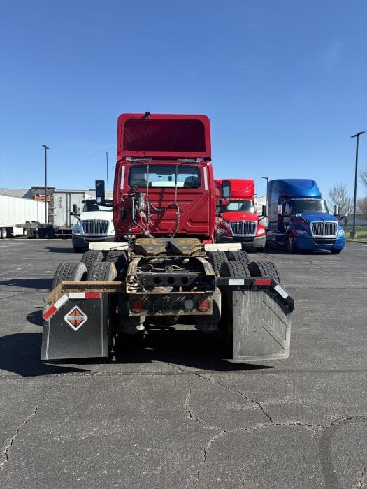 2018 International LT — photo 9