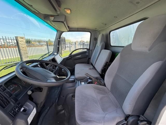 2020 Isuzu NPR — photo 7