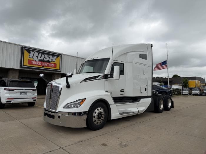 2022 Kenworth T680 — photo 2