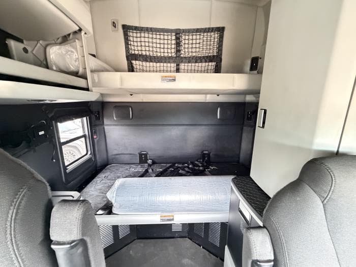 2022 Kenworth T680 — photo 15
