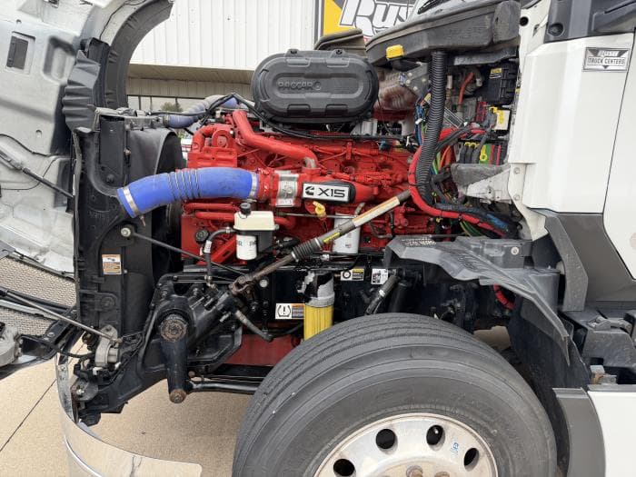 2022 Kenworth T680 — photo 10