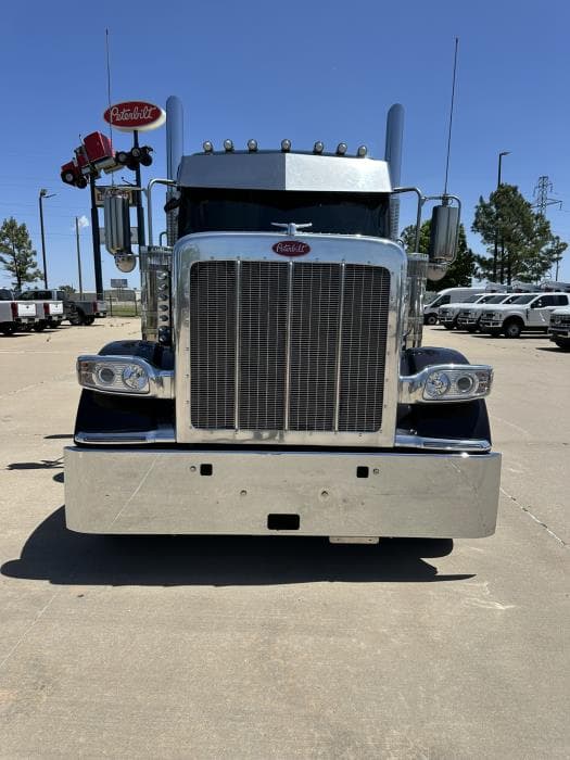 2025 Peterbilt 589 — photo 4