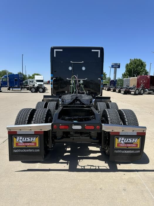 2025 Peterbilt 589 — photo 5
