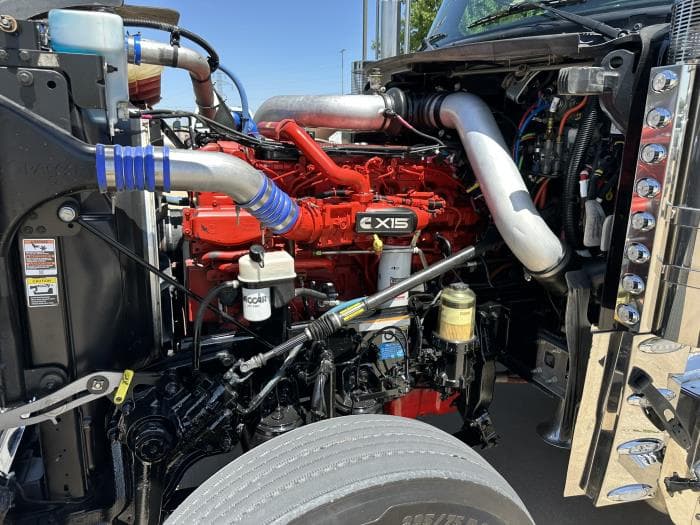 2025 Peterbilt 589 — photo 16