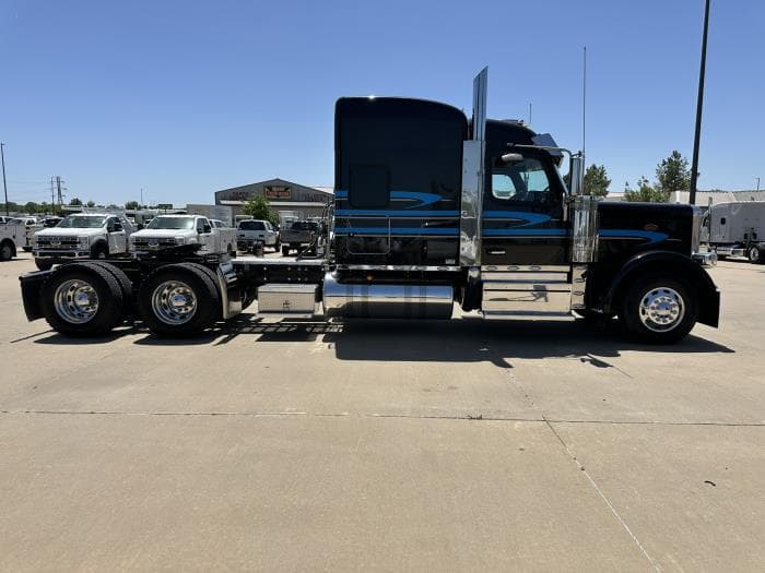 2025 Peterbilt 589 — photo 6