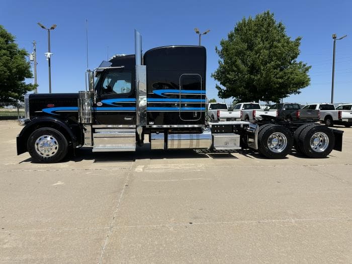 2025 Peterbilt 589 — photo 7