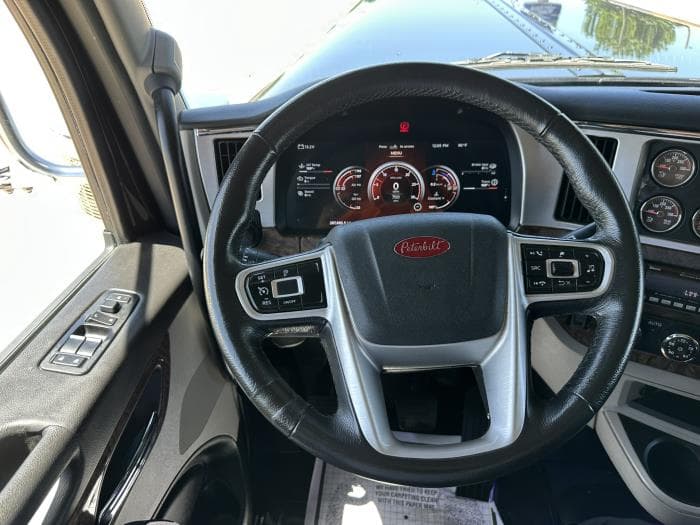 2025 Peterbilt 589 — photo 9
