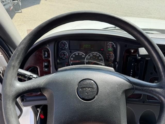 2020 Freightliner — photo 14