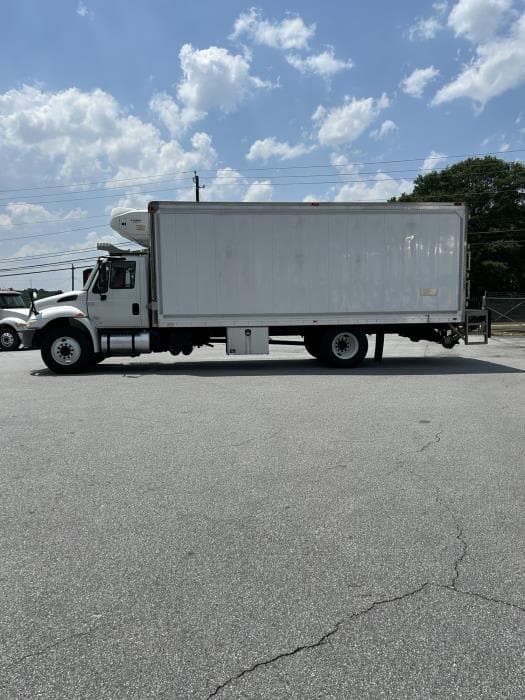 2019 International 4300 — photo 2