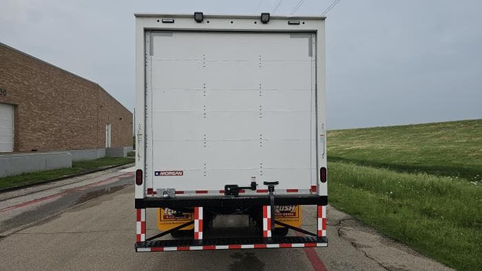 2023 Isuzu NPR — photo 5