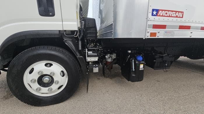 2023 Isuzu NPR — photo 9