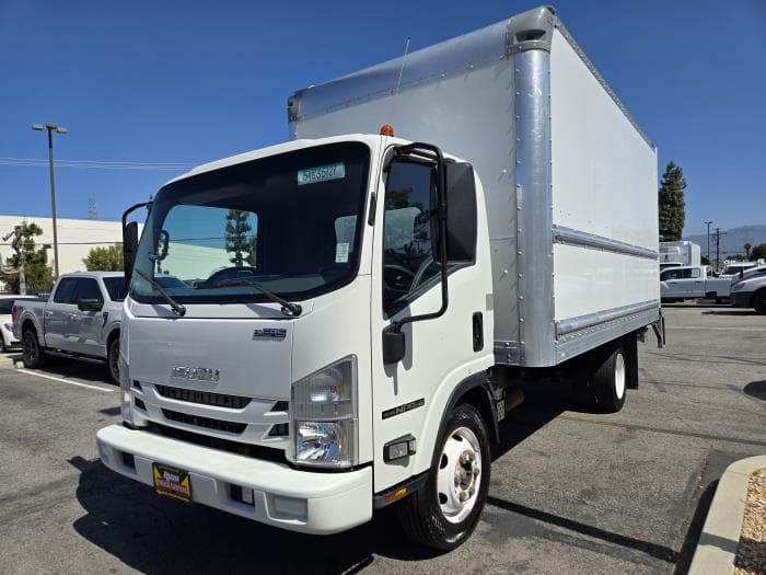 2020 Isuzu NPR — photo 6