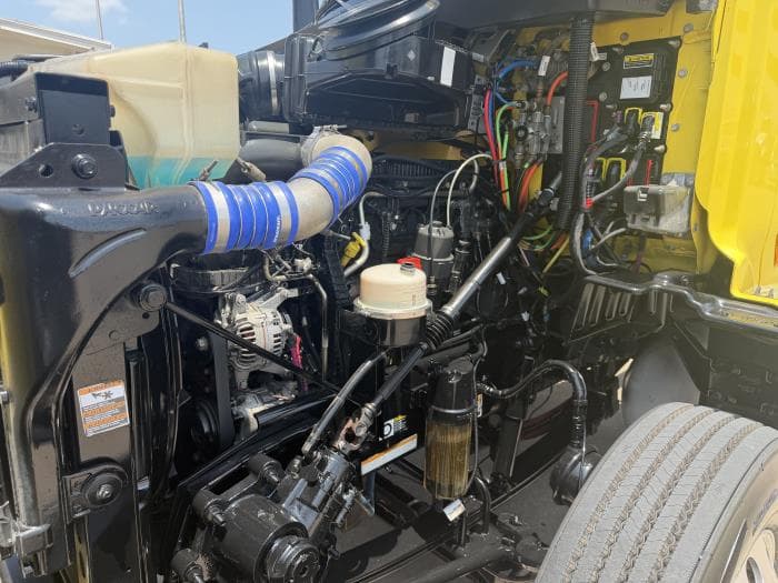 2021 Peterbilt 579 — photo 17