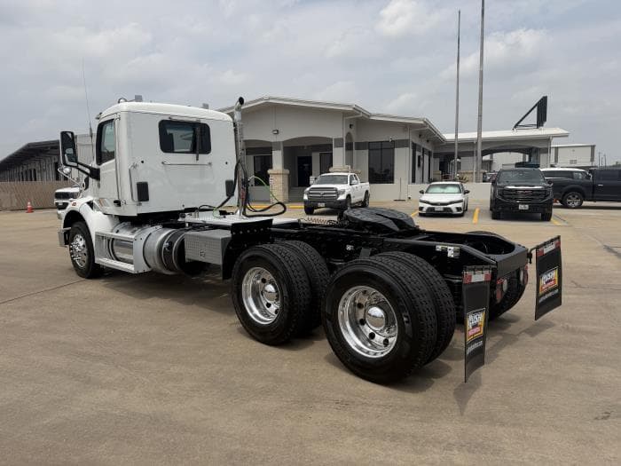 2021 Peterbilt 567 — photo 4