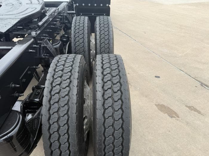 2021 Peterbilt 567 — photo 12