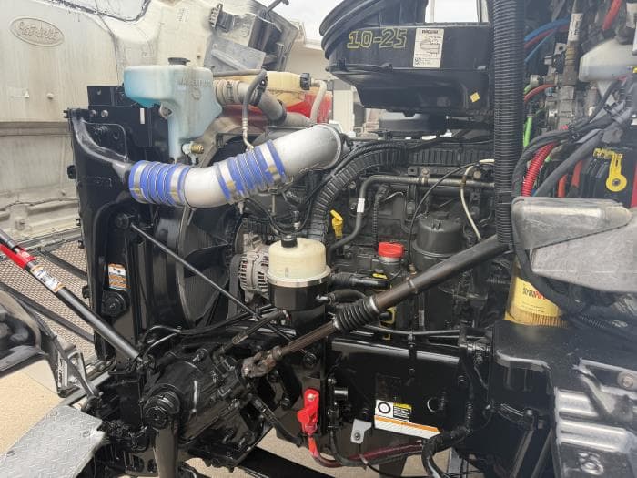 2021 Peterbilt 567 — photo 18