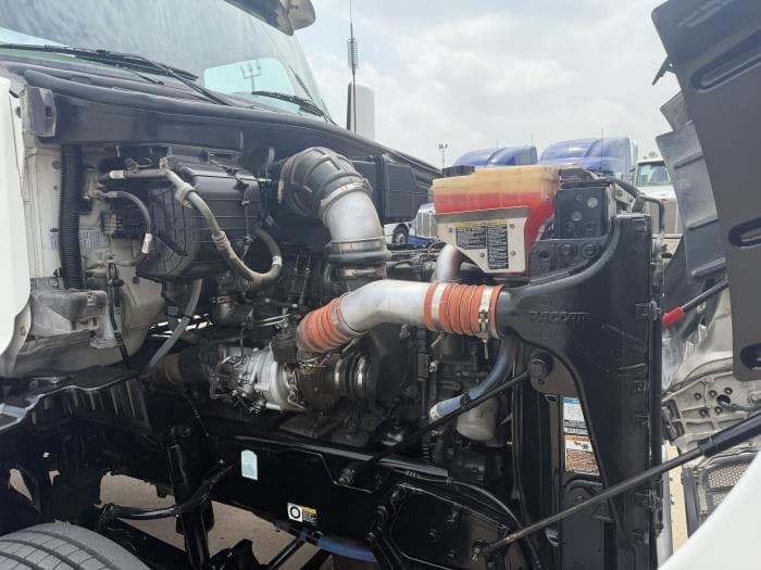 2021 Peterbilt 567 — photo 20