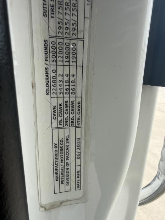 2021 Peterbilt 567 — photo 27
