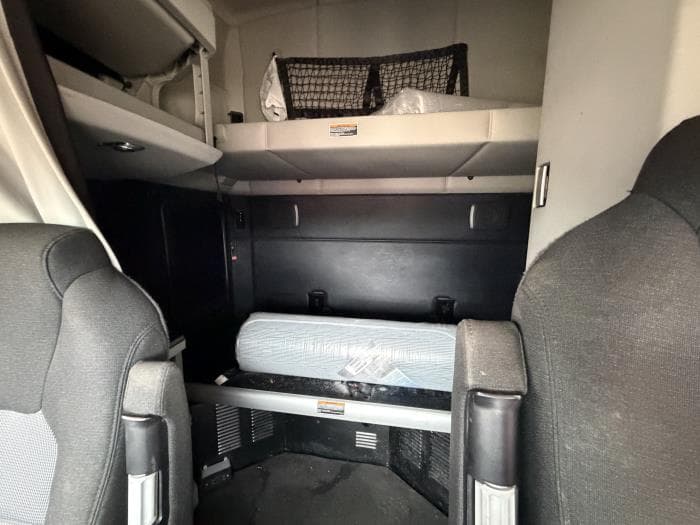2022 Kenworth T680 — photo 11