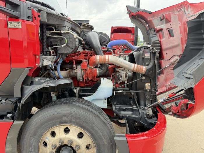 2022 Kenworth T680 — photo 9