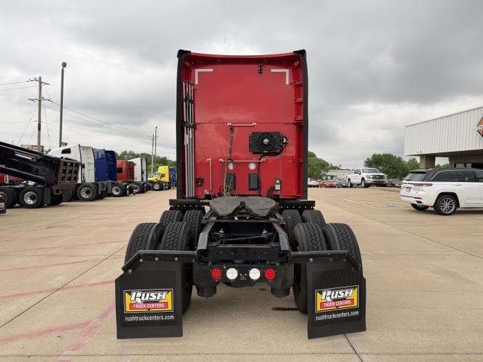 2022 Kenworth T680 — photo 7