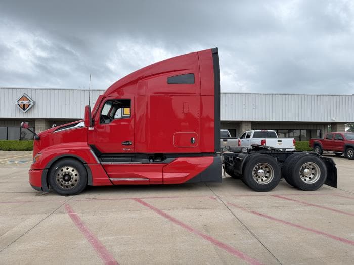 2022 Kenworth T680 — photo 4