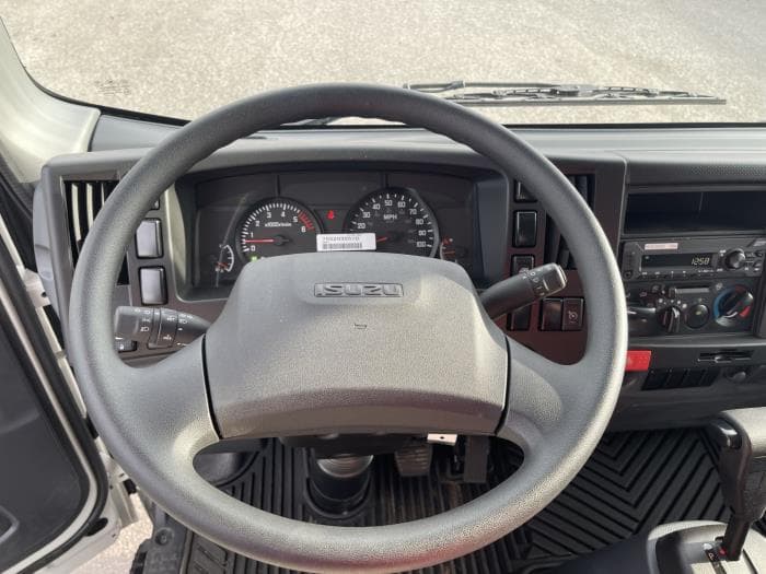 2027 Isuzu NPR — photo 13