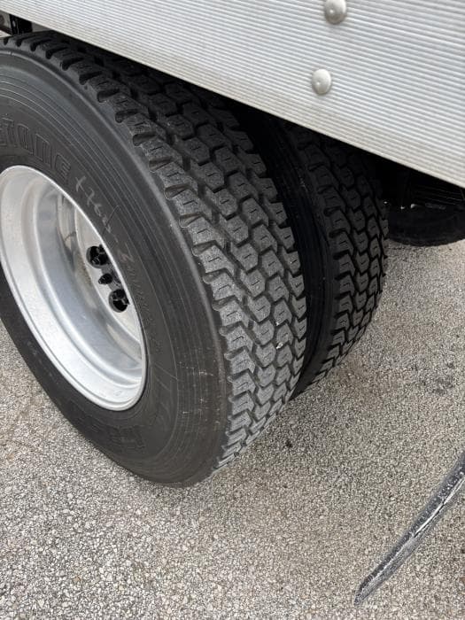 2017 International 4300 — photo 7