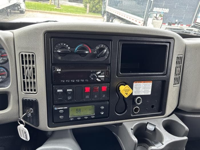 2017 International 4300 — photo 11