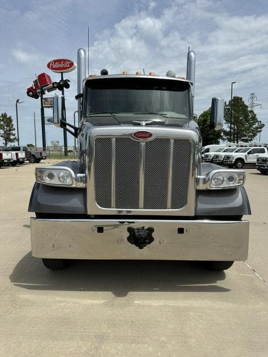 2021 Peterbilt 567 — photo 4