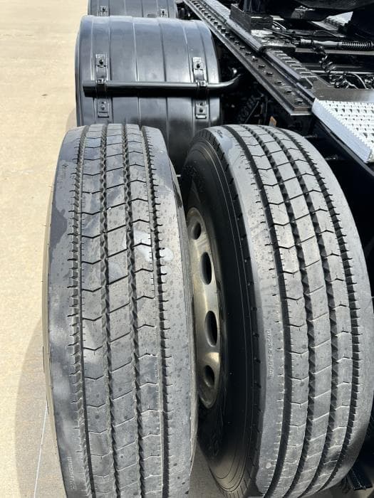 2021 Peterbilt 567 — photo 19
