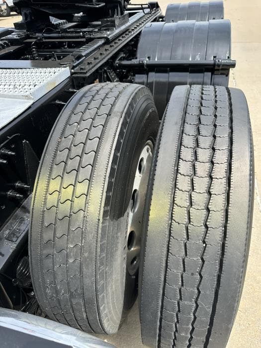 2021 Peterbilt 567 — photo 22