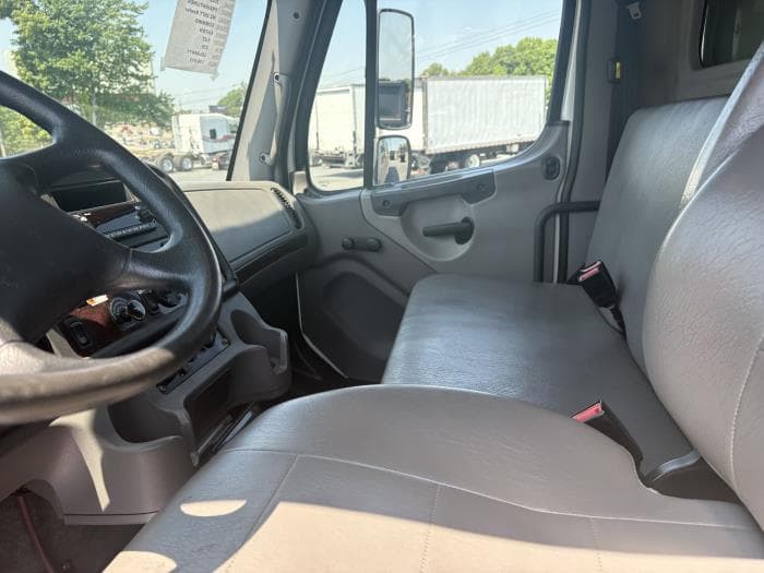 2020 Freightliner — photo 8