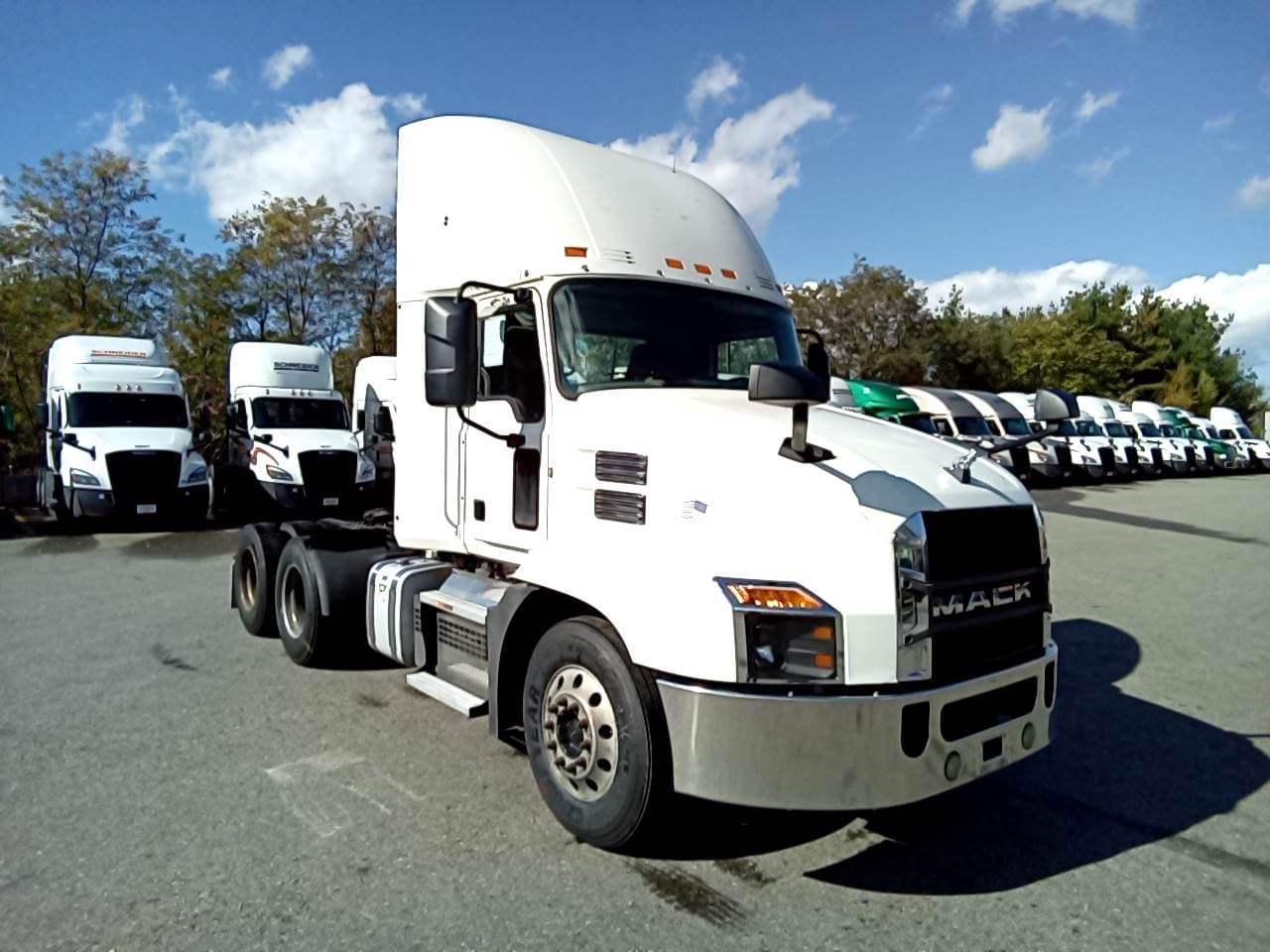 2020 Mack Anthem