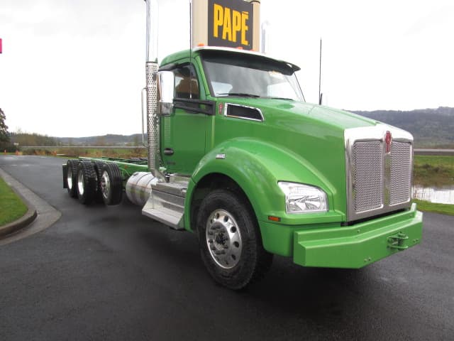 2024 Kenworth T880