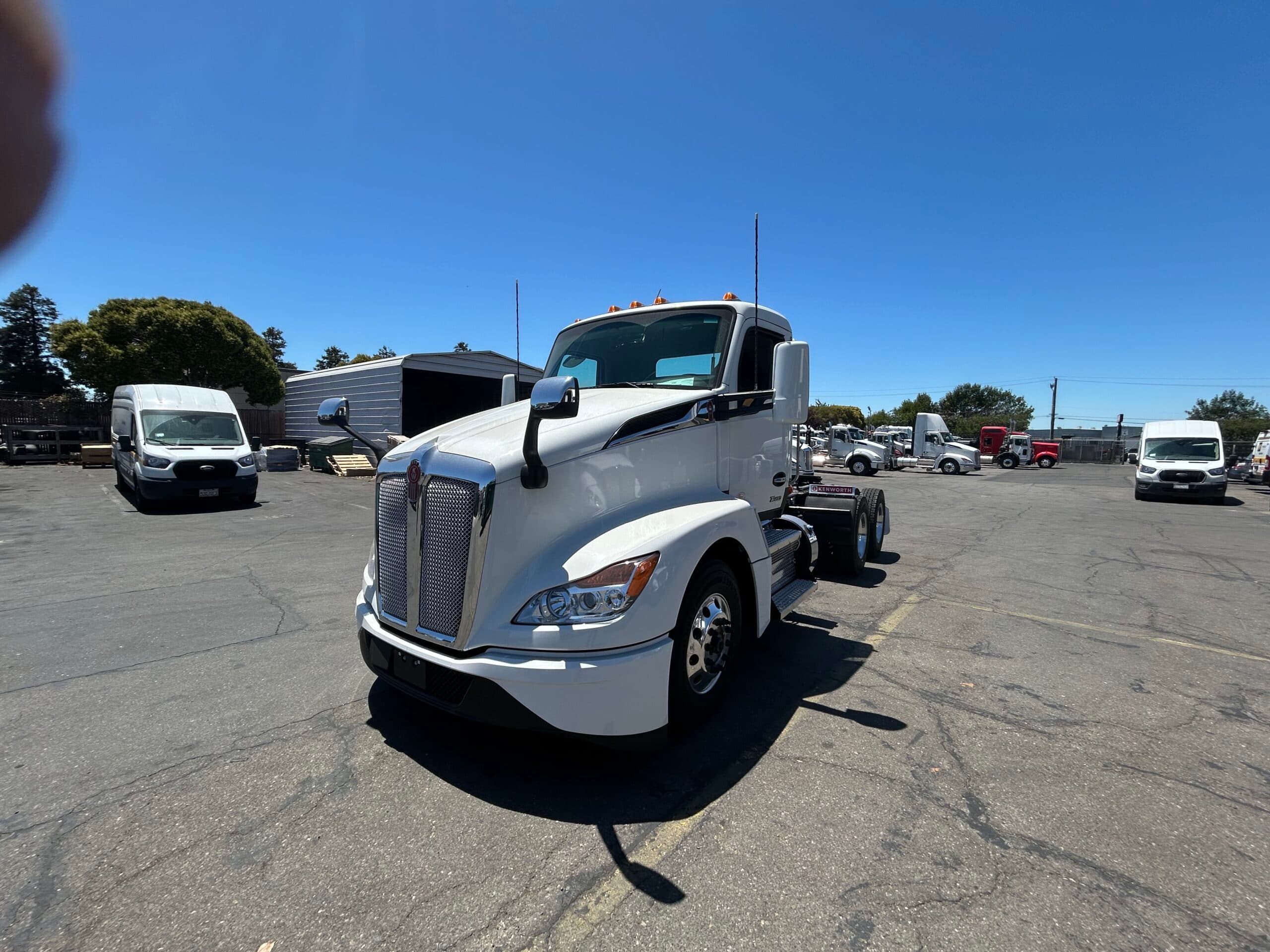 2024 Kenworth T680