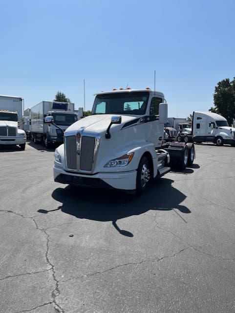 2024 Kenworth T680