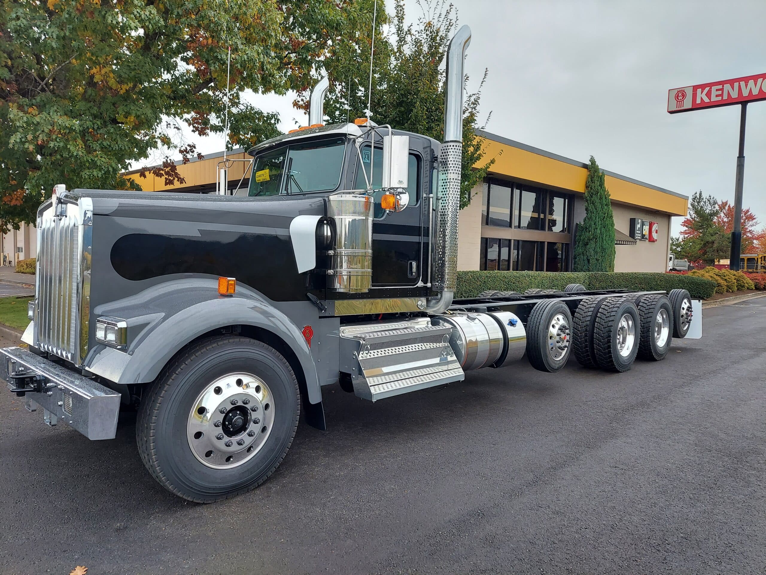 2026 Kenworth W900