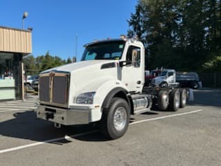 2025 Kenworth T880