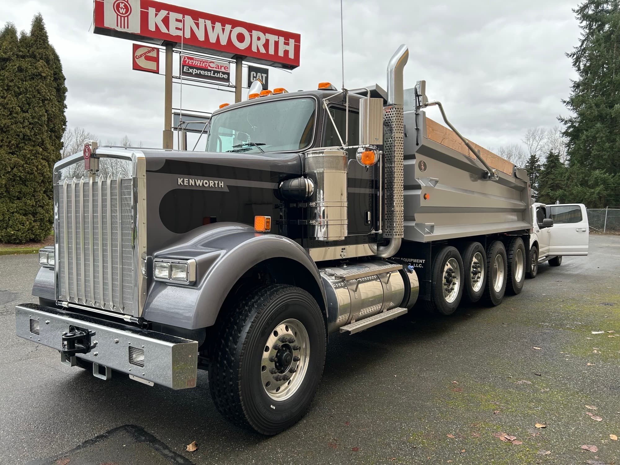2026 Kenworth W900