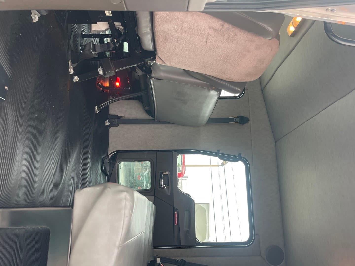 2010 Kenworth T370 in SAN ANTONIO, TX — photo 10